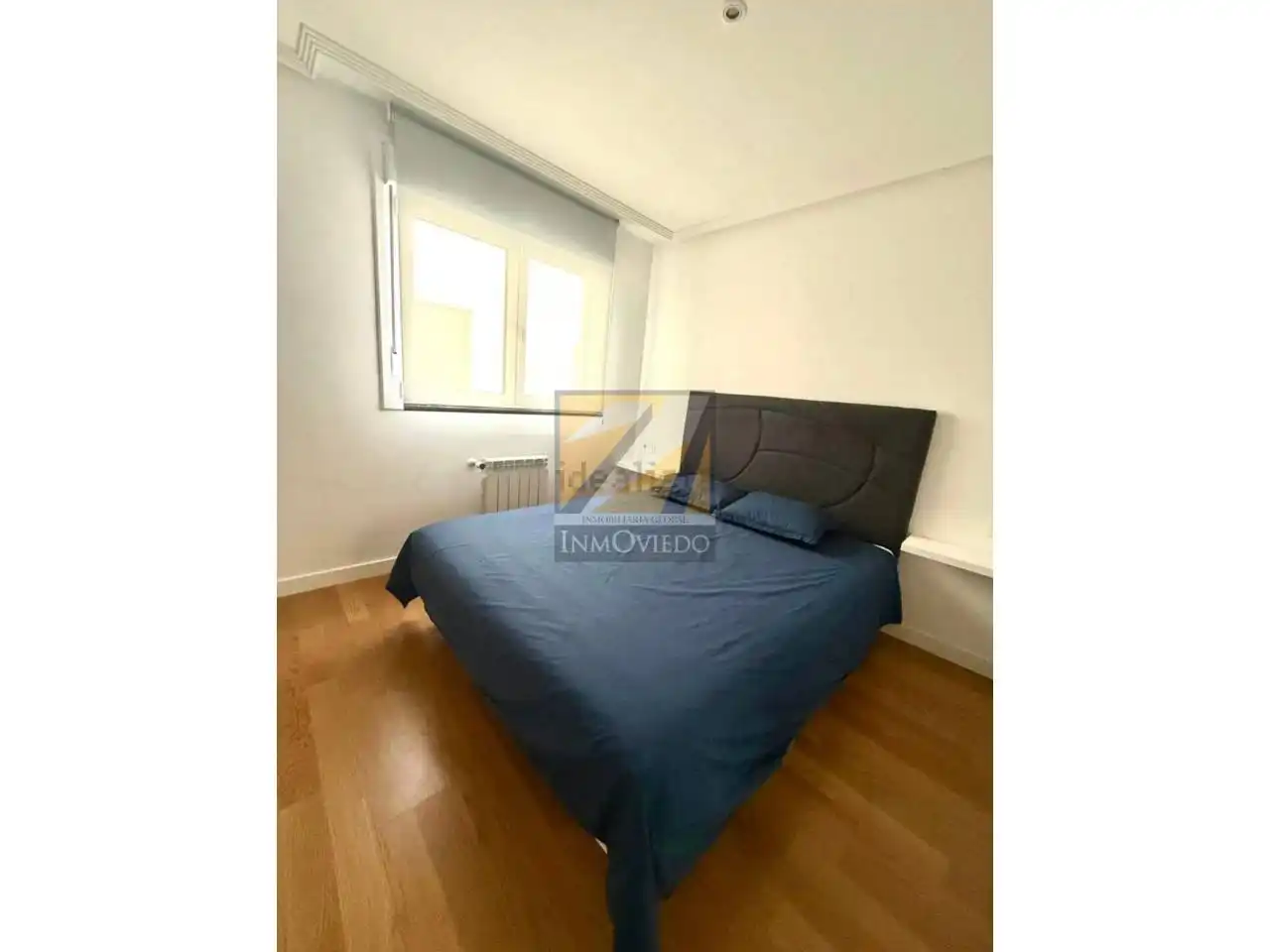 Habitación de Ático de alquiler en Oviedo  con Calefacción, Parquet y Terraza