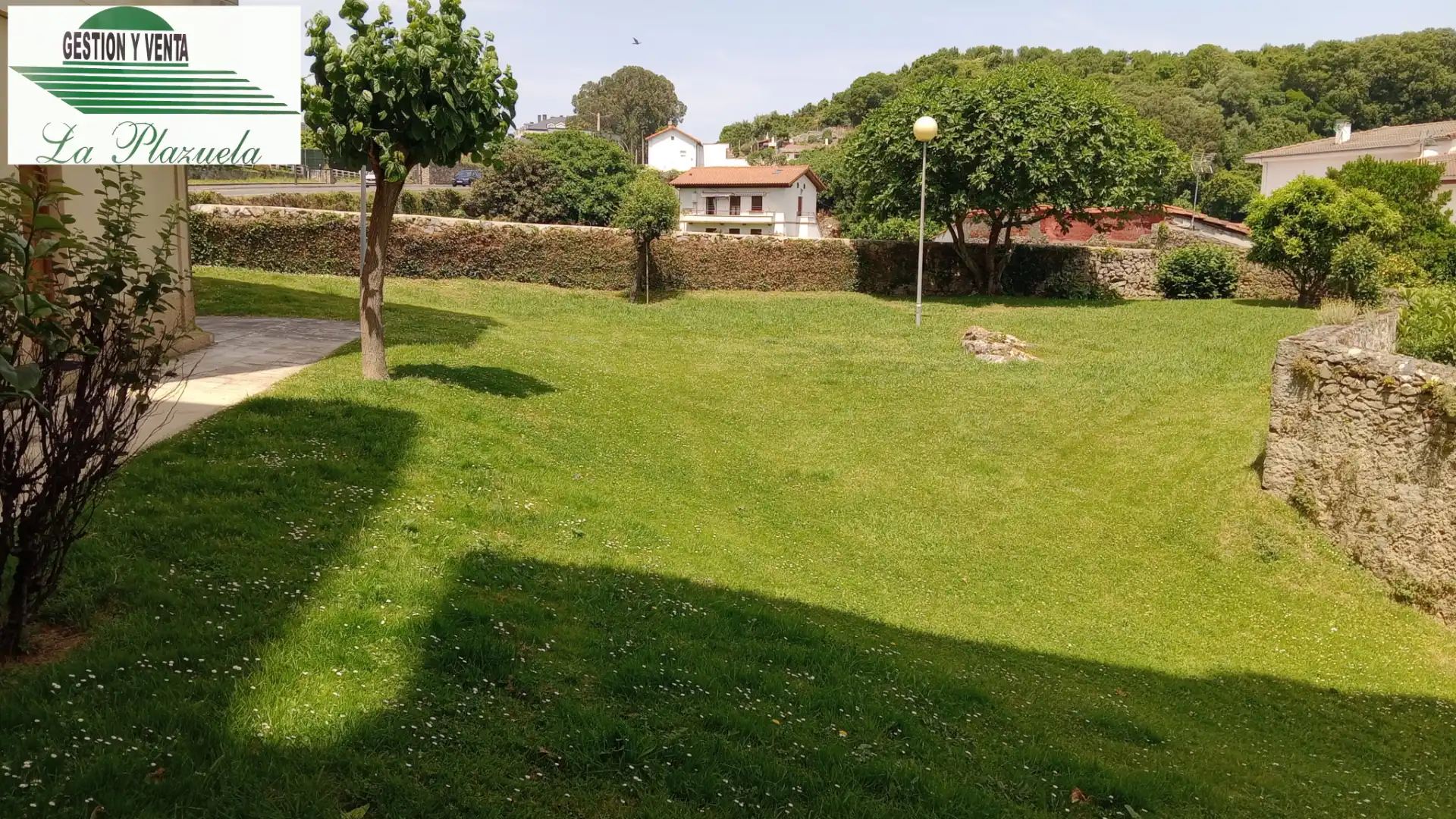 Piso en venta en Castro-Urdiales con Calefacción, Jardín privado y Terraza