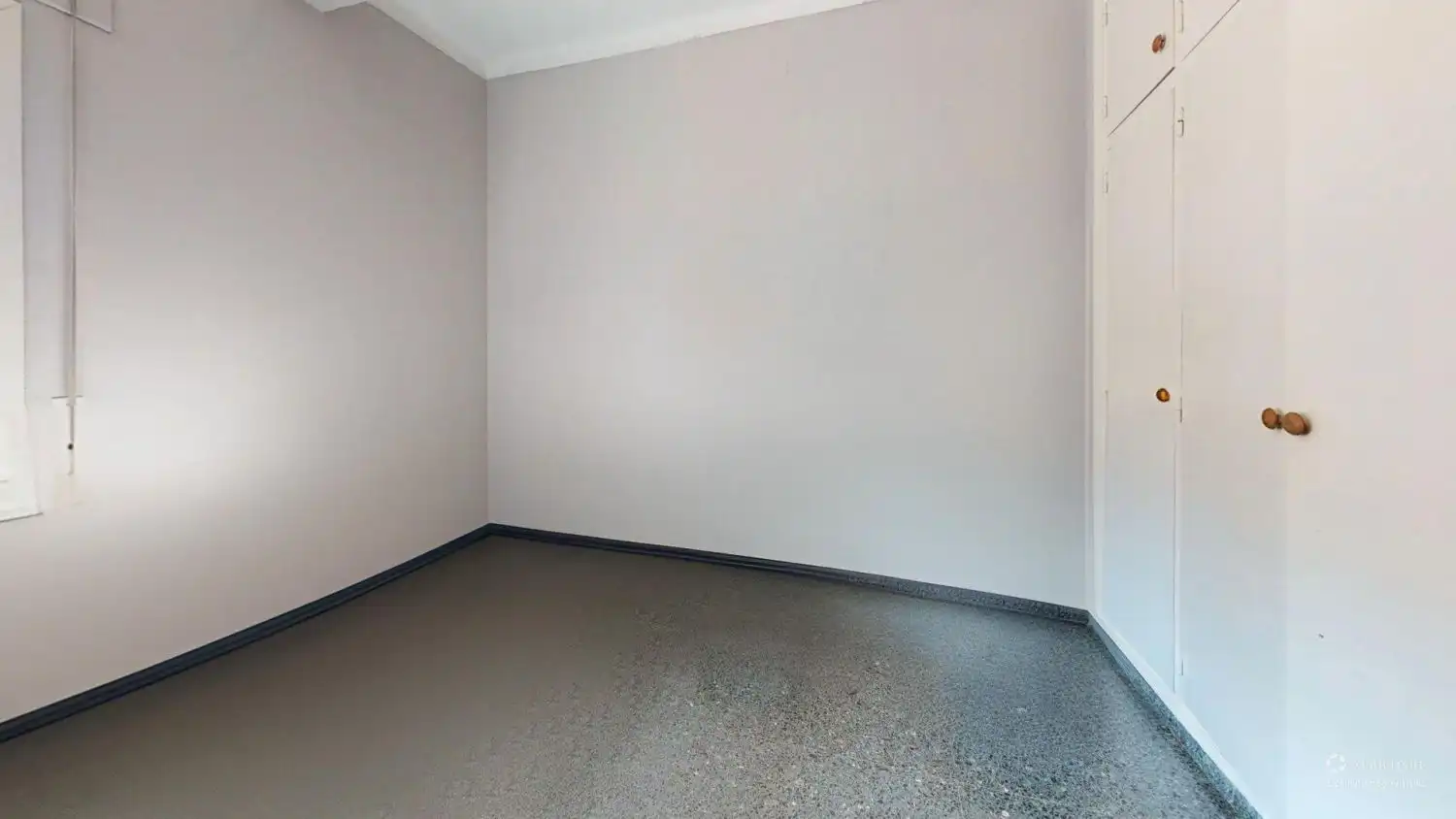 Flat for sale in Sevilla  with Air Conditioner, Terrace and Storage room