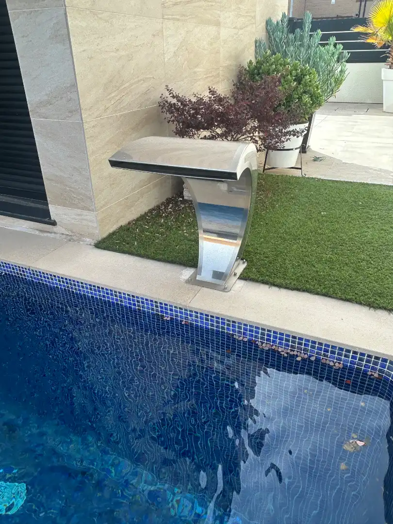 Piscina de Casa o chalet en venta en Yuncos con Aire acondicionado, Calefacción y Jardín privado