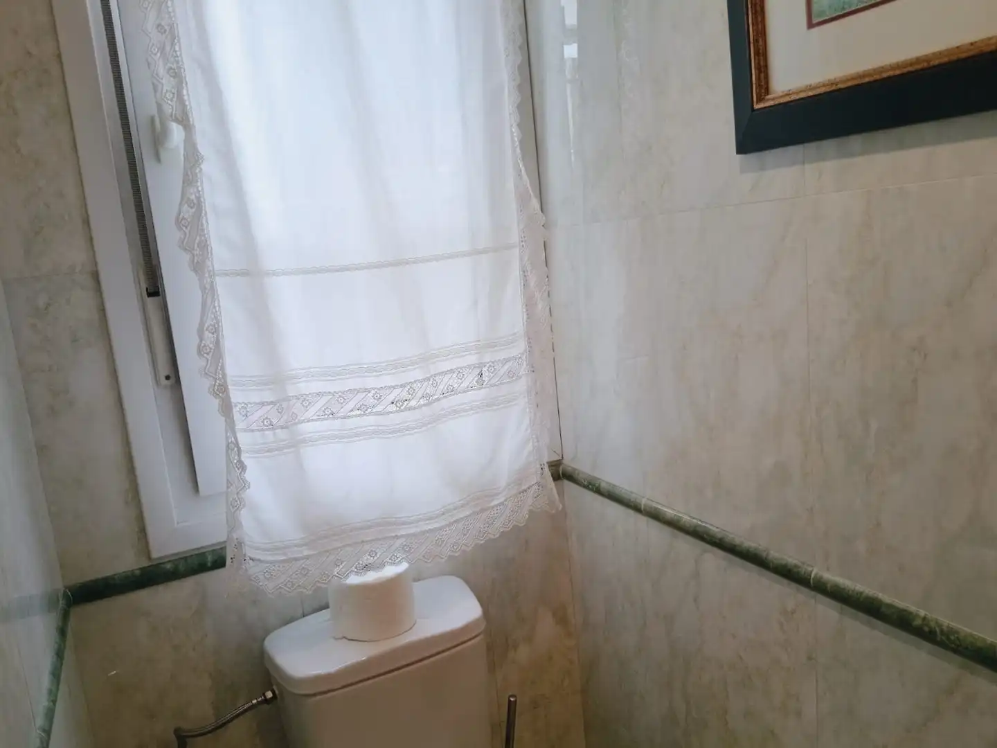Bany de Casa o xalet en venda en Laredo amb Calefacció, Terrassa i Traster