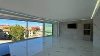 Living room of Flat to rent in  Murcia Capital  with Air Conditioner, Heating and Furnished