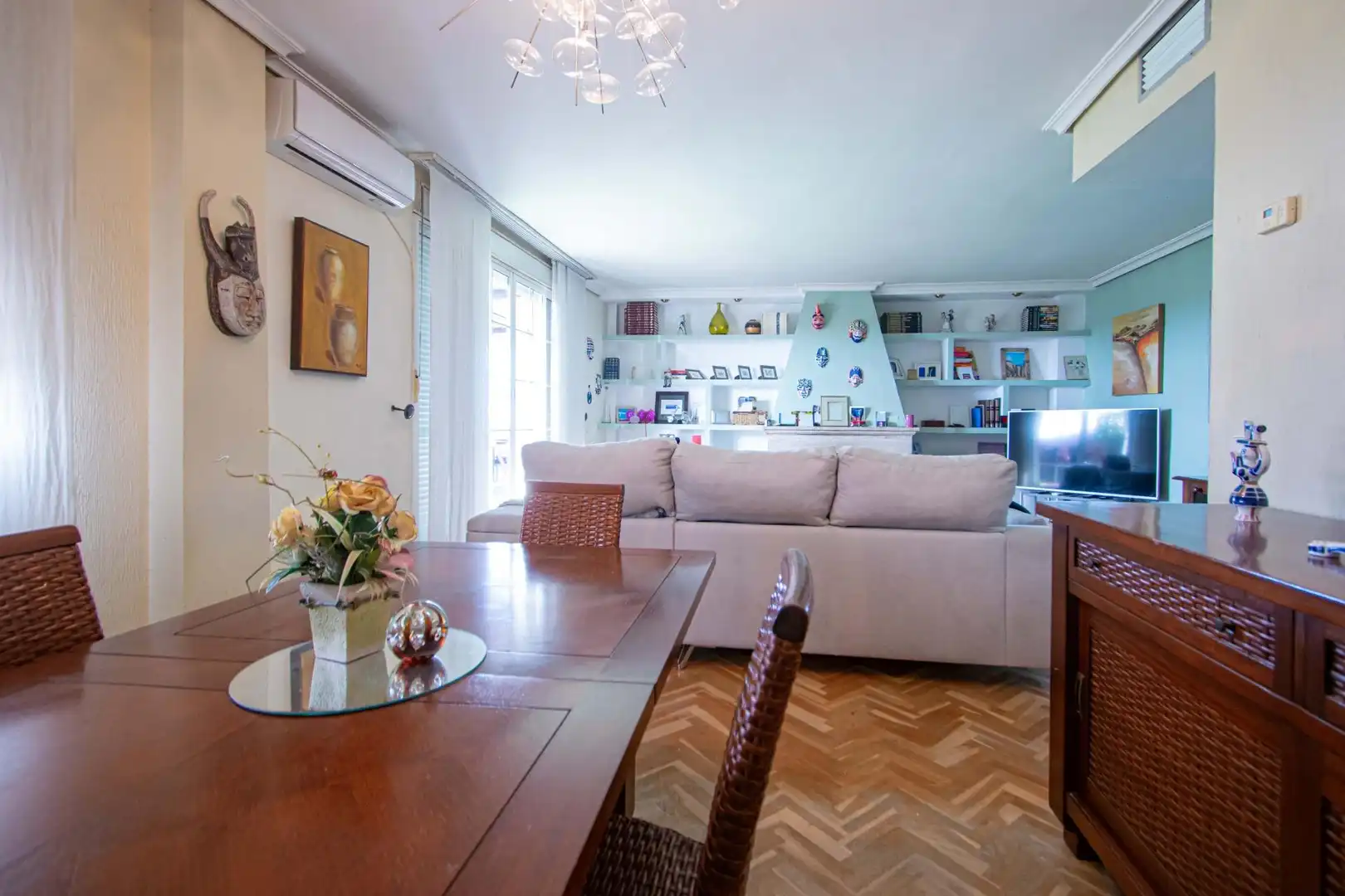 Living room of Attic for sale in Sevilla  with Air Conditioner, Heating and Parquet flooring