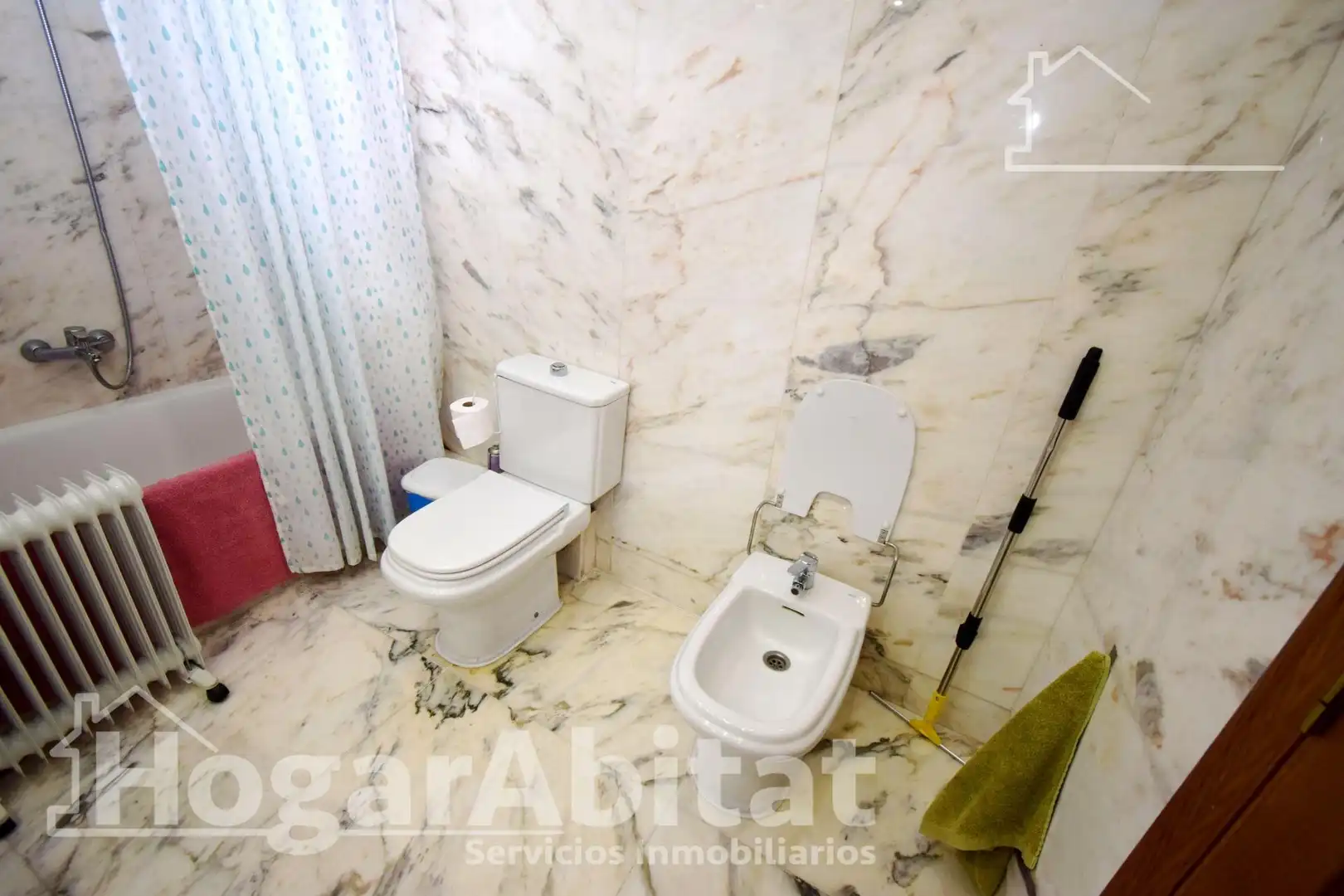 Bathroom of Flat for sale in Torrent  with Air Conditioner, Heating and Balcony