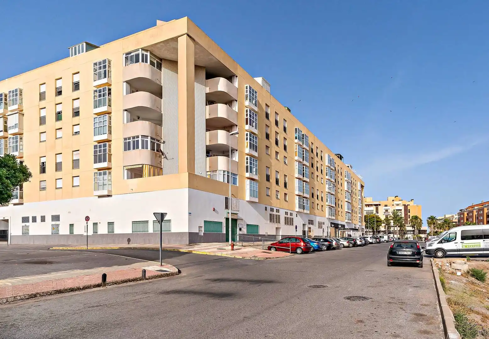 Exterior view of Flat for sale in Roquetas de Mar  with Air Conditioner, Parquet flooring and Terrace