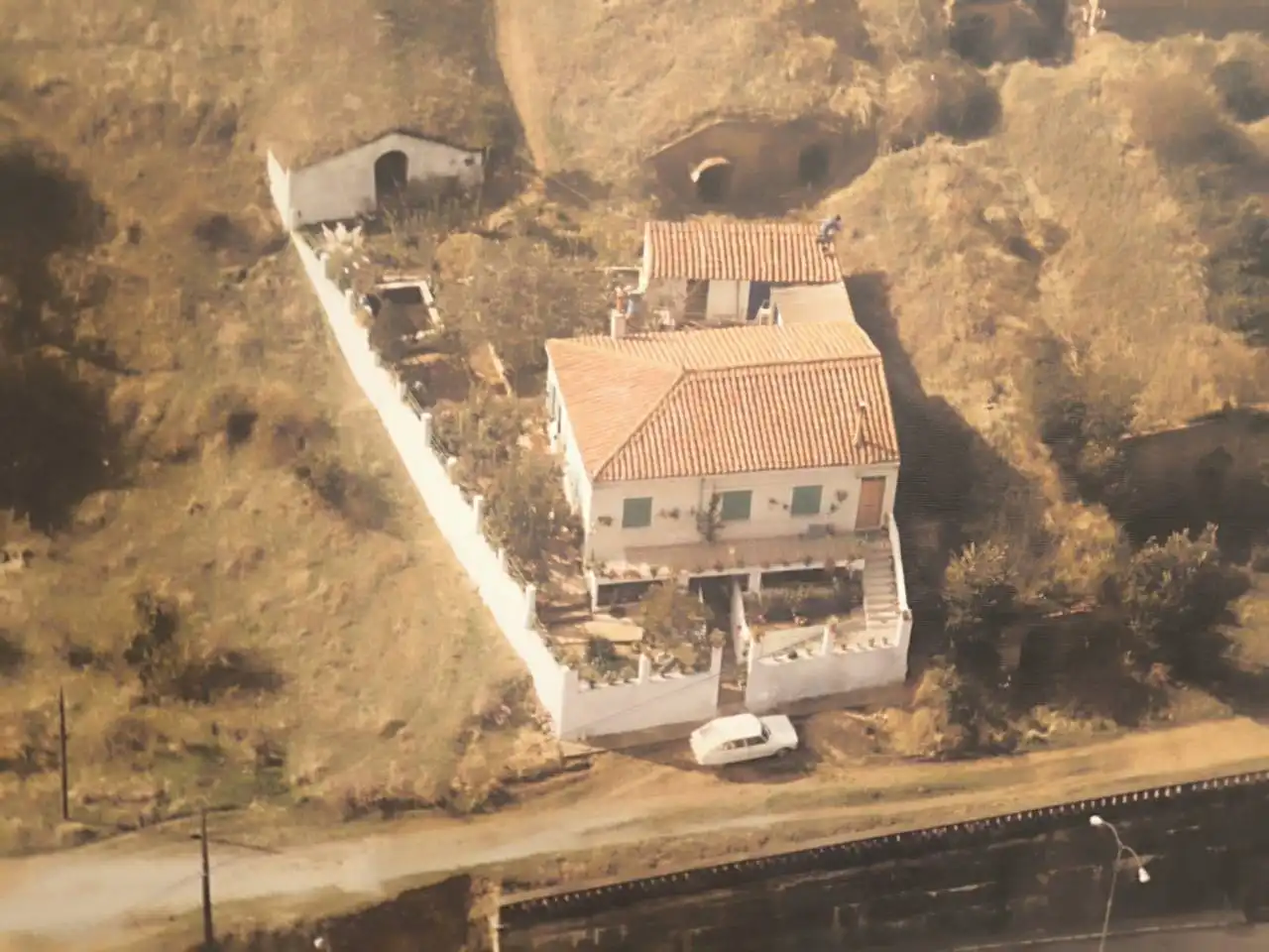 Vista exterior de Casa o xalet en venda en León Capital  amb Calefacció, Jardí privat i Parquet
