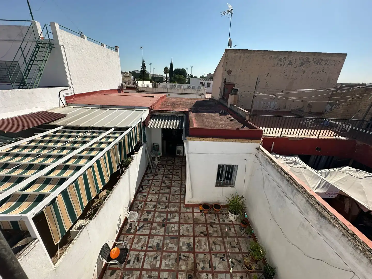 Vista exterior de Casa o chalet en venta en Bormujos con Trastero