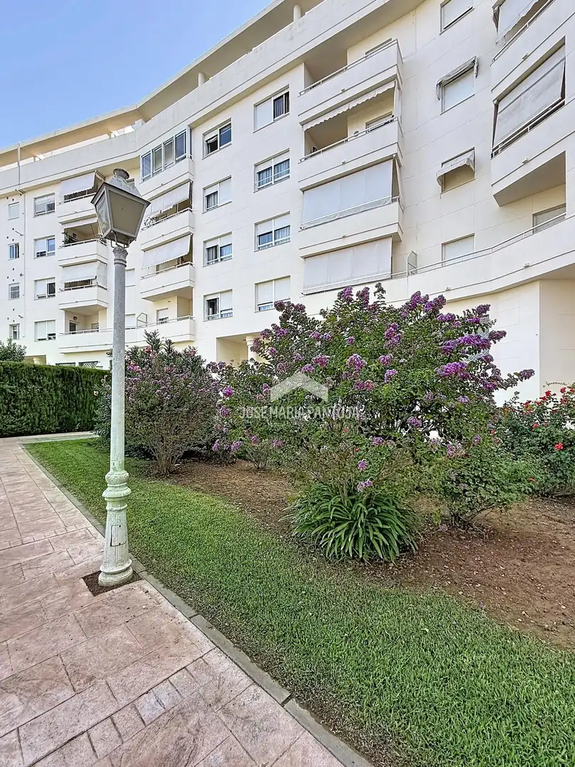 Exterior view of Flat for sale in Jerez de la Frontera  with Air Conditioner, Private garden and Parquet flooring