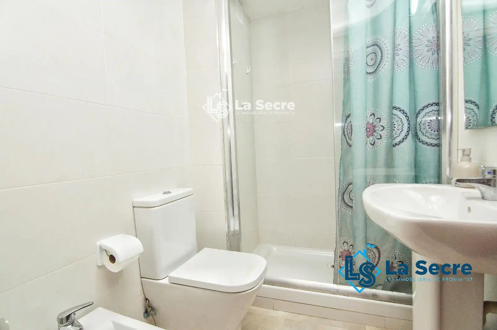 Baño de Piso en venta en Martorell con Aire acondicionado y Calefacción
