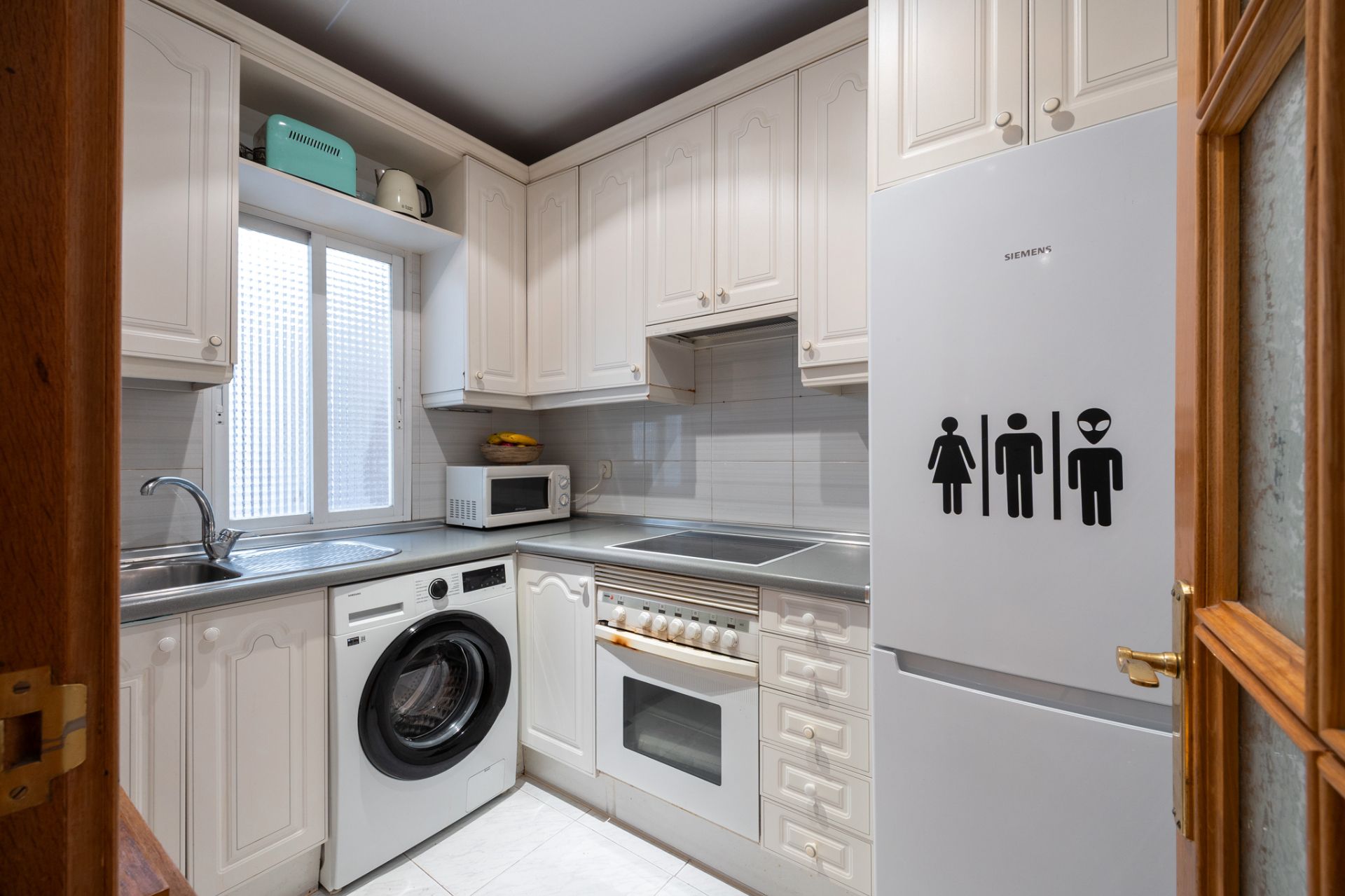 Kitchen of Flat for sale in  Madrid Capital  with Air Conditioner and Heating
