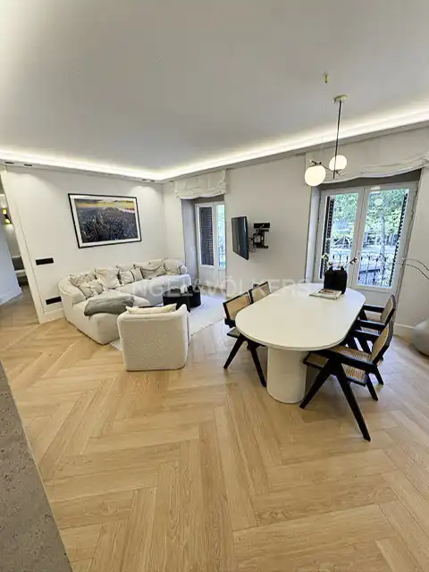 Sala d'estar de Pis de lloguer en Madrid amb Aire condicionat, Calefacció i Moblat