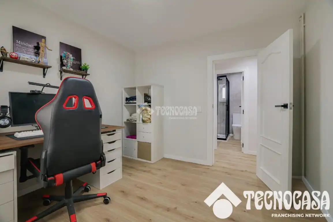 Flat for sale in Santa Coloma de Gramenet  with Air Conditioner, Heating and Parquet flooring