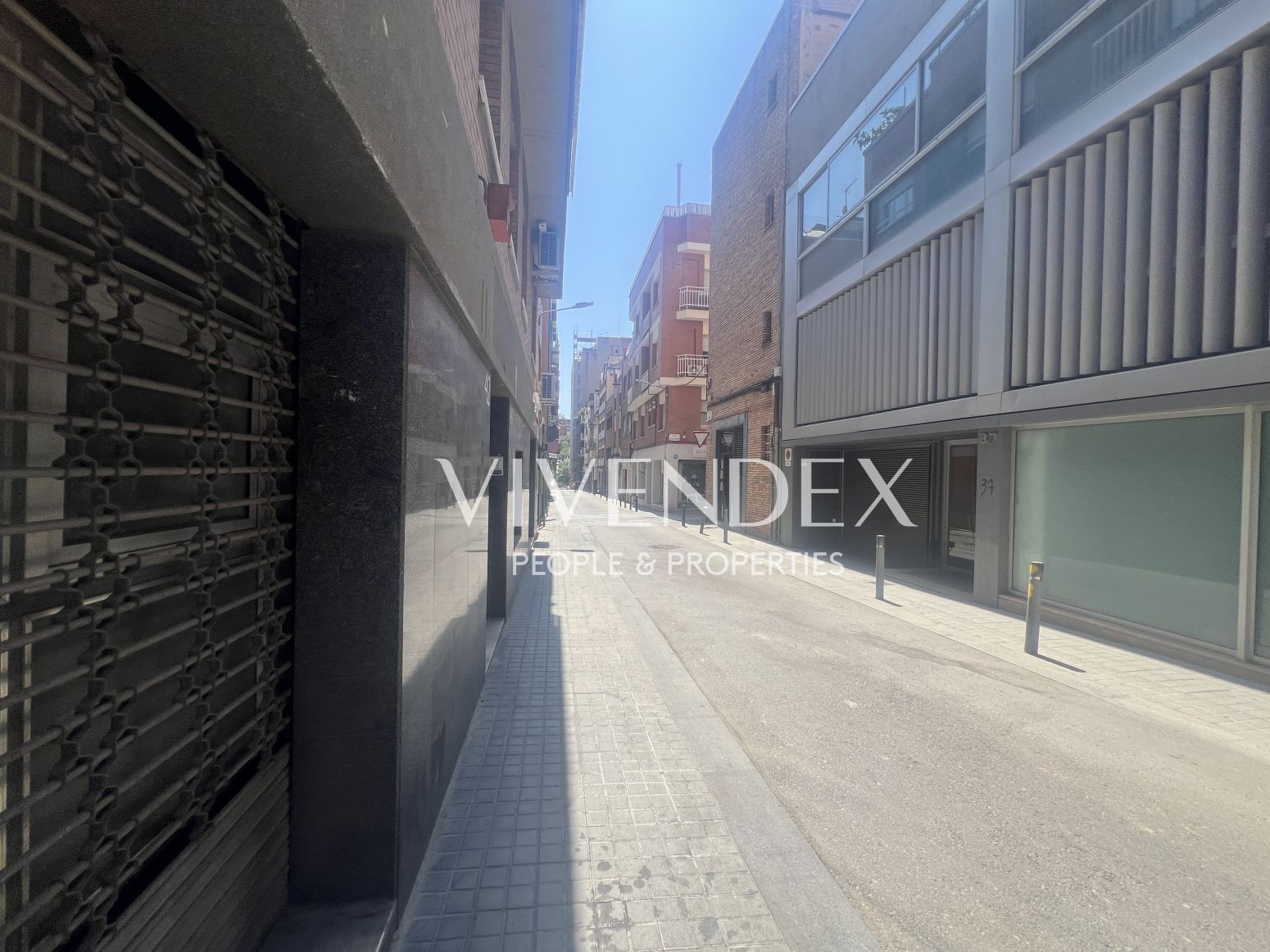 Exterior view of Flat for sale in  Barcelona Capital  with Air Conditioner, Heating and Terrace