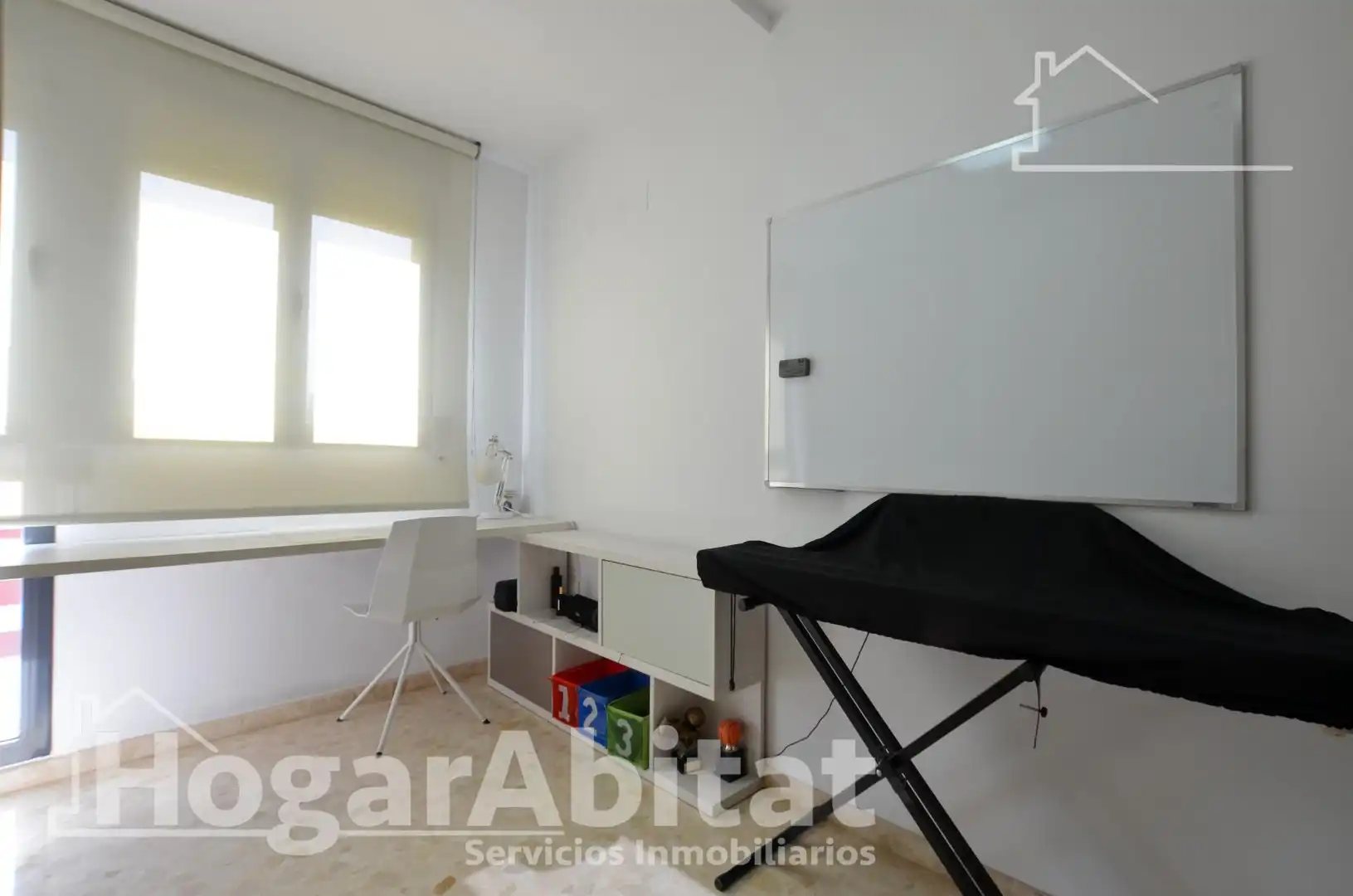 Habitación de Piso en venta en Tavernes de la Valldigna con Balcón