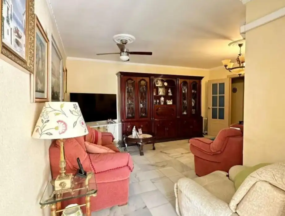 Sala de estar de Piso en venta en Torremolinos con Aire acondicionado, Terraza y Piscina comunitaria