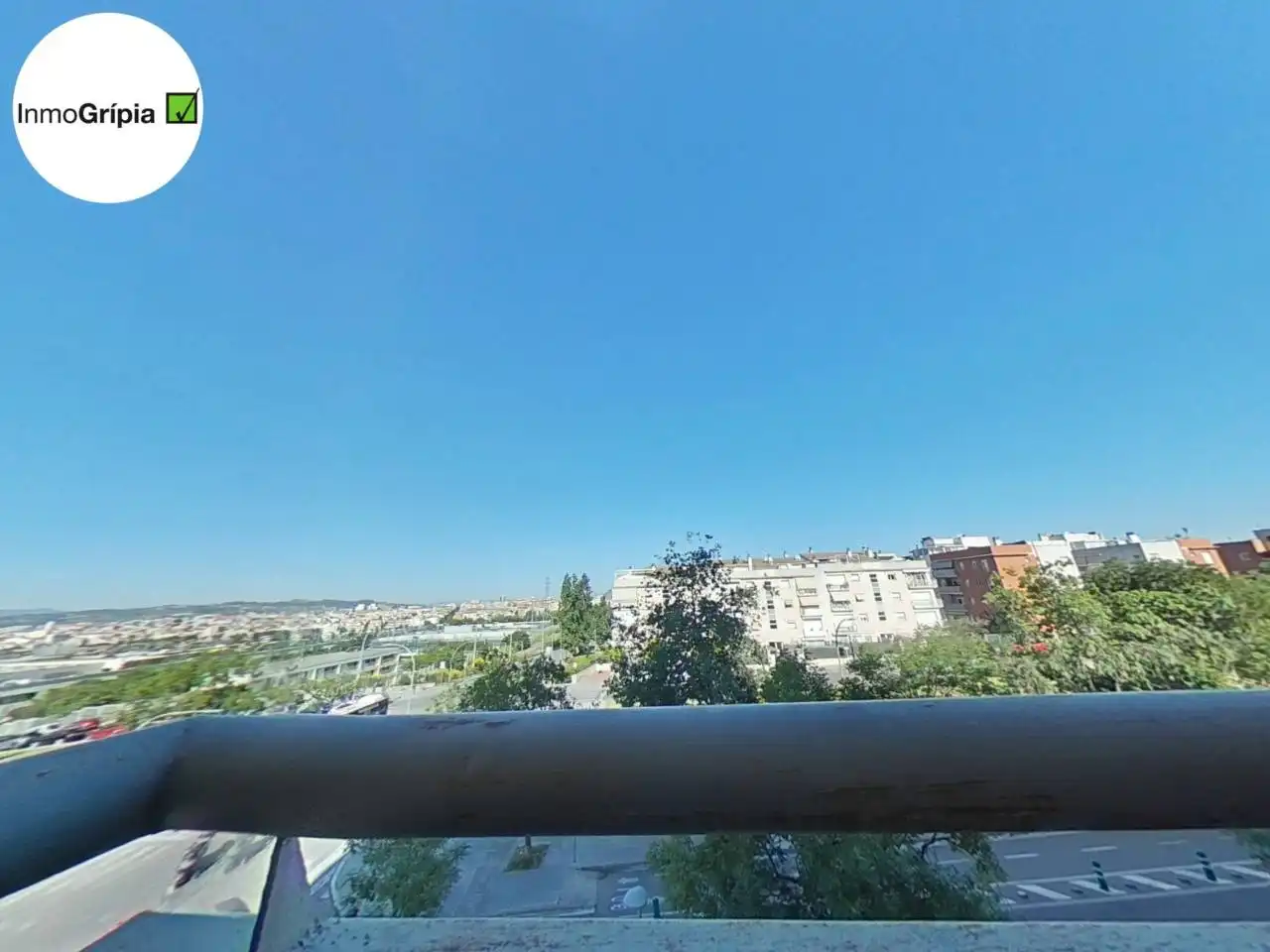 Außenansicht von Wohnung zum Verkauf in Terrassa mit Klimaanlage, Heizung und Parkett