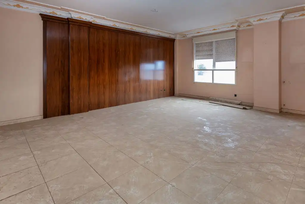 Flat with lift for sale in Av Reyes Católicos, imagen 5