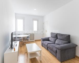 Living room of Apartment to rent in  Madrid Capital  with Air Conditioner, Heating and Furnished