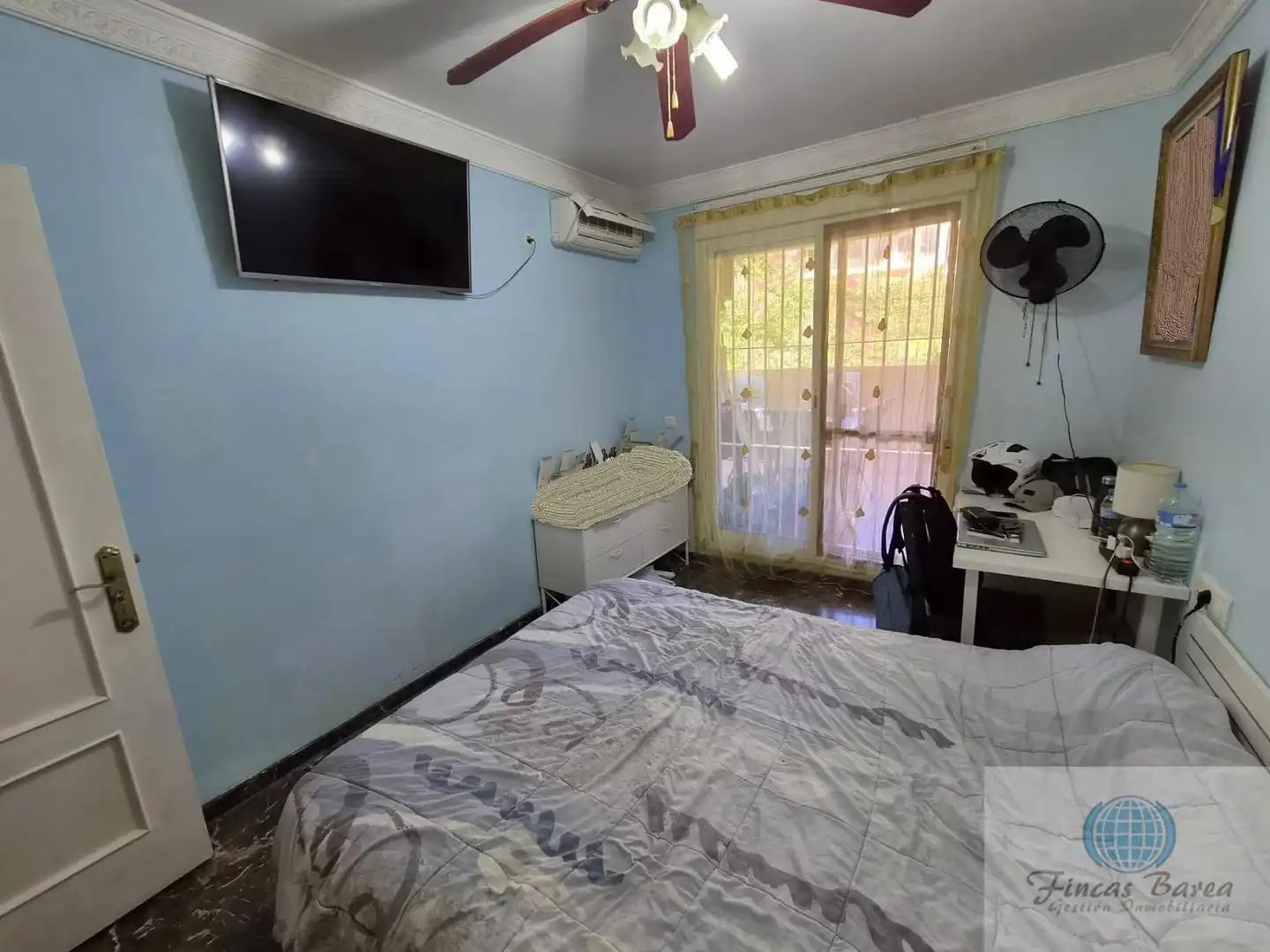 Habitación de Piso en venta en Fuengirola con Aire acondicionado, Terraza y Piscina comunitaria