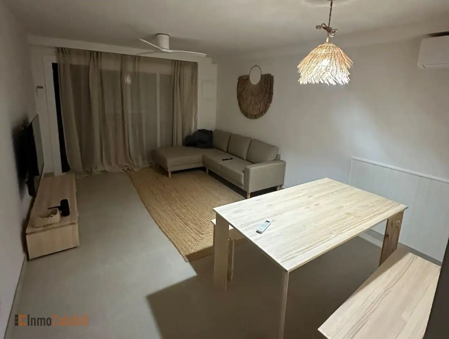 Living room of Flat for sale in El Vendrell  with Air Conditioner, Heating and Furnished