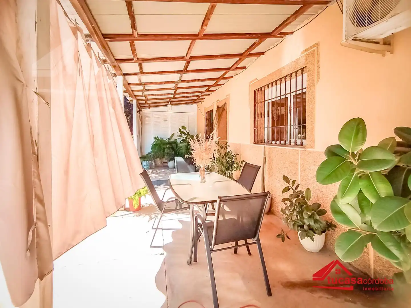 Terrassa de Casa o xalet en venda en Córdoba amb Aire condicionat, Calefacció i Jardí privat