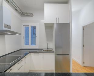 Cuina de Apartament en venda en  Barcelona Capital amb Terrassa i Balcó