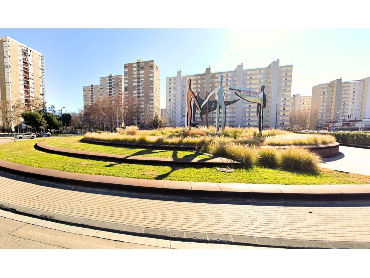 Vista exterior de Pis en venda en L'Hospitalet de Llobregat amb Parquet i Balcó