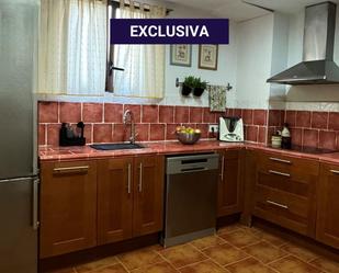 Cuina de Casa o xalet en venda en Ontinyent amb Aire condicionat, Terrassa i Balcó