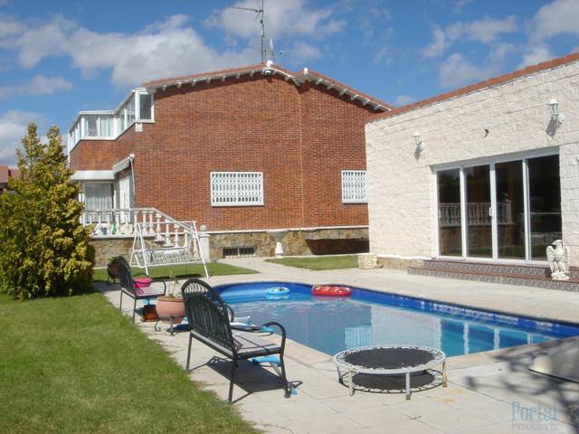 Casa-chalet en Venta en LA RIBERA  TOMILLARES II en Castrillo del Val