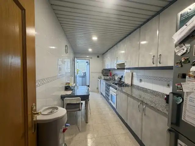Piso con terraza en venta en Passeig del Camp del Roure 871L, imagen 10
