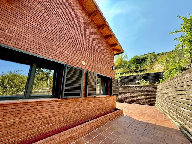 Casa-chalet en Venta en Residencial Park