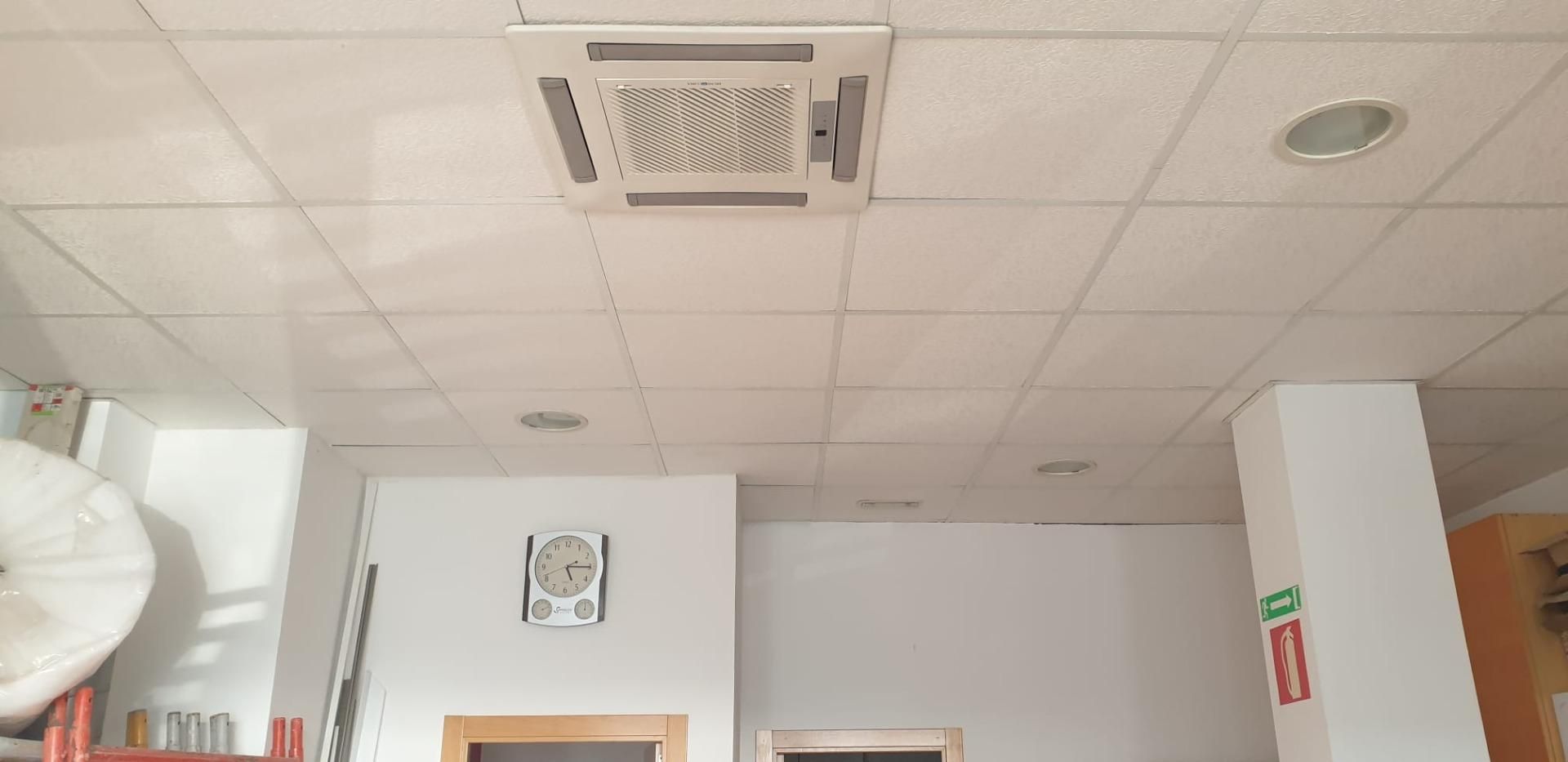 Geschaftsraum zum verkauf in Almussafes mit Klimaanlage