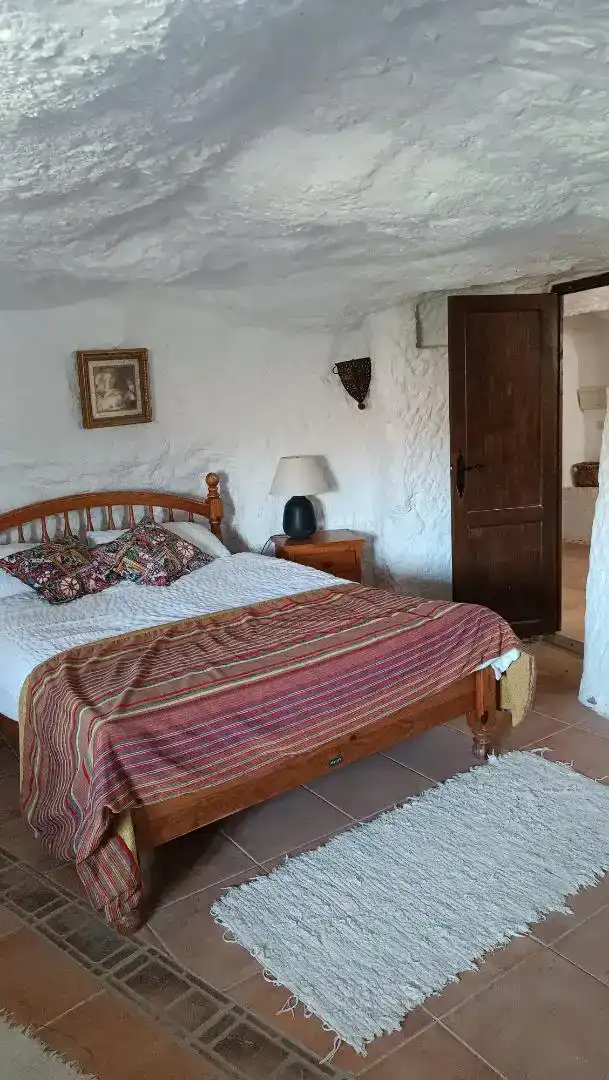 Dormitori de Casa o xalet en venda en Freila amb Jardí privat, Piscina i Moblat