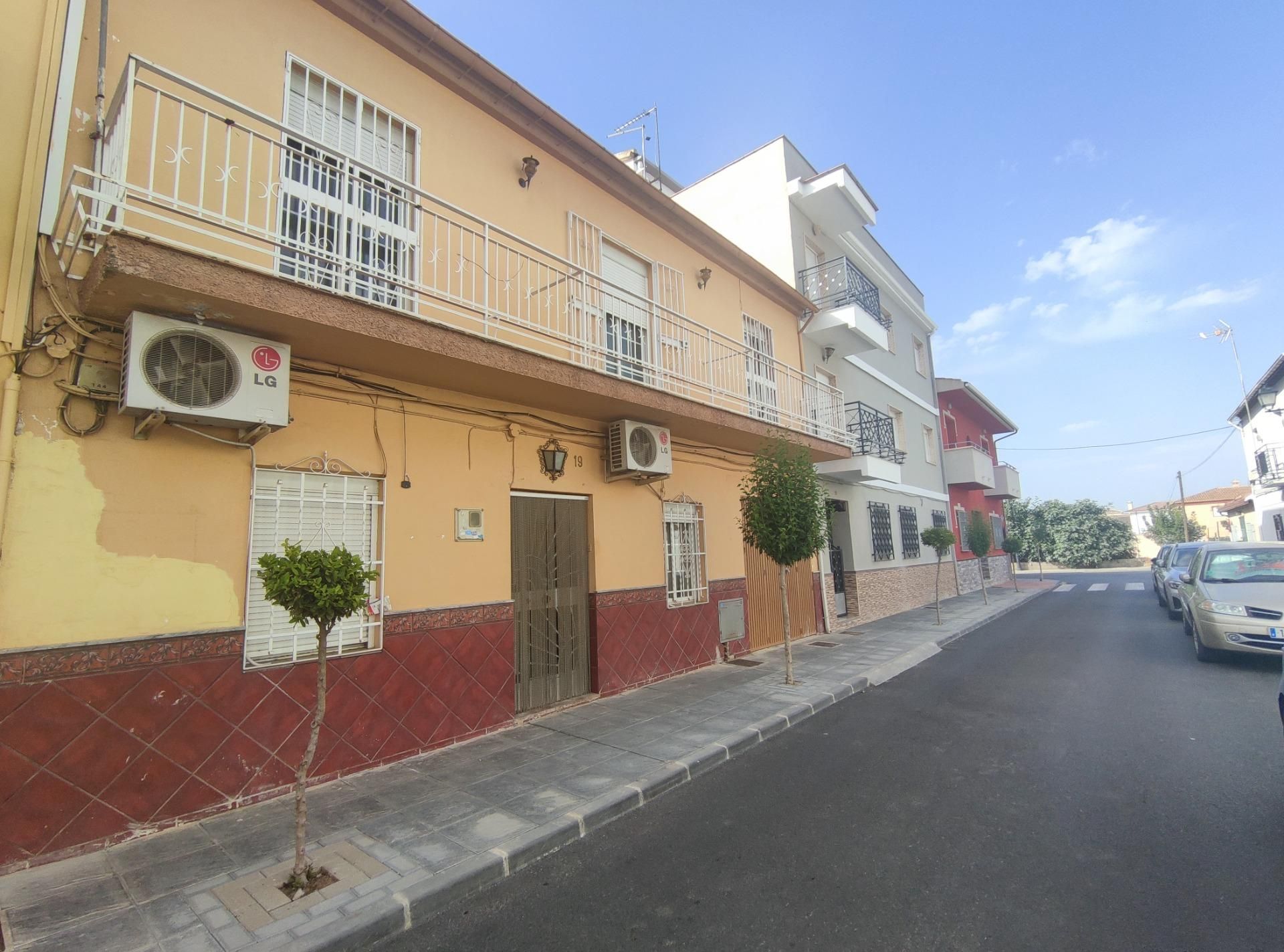 Exterior view of House or chalet for sale in Alhendín  with Air Conditioner, Private garden and Storage room