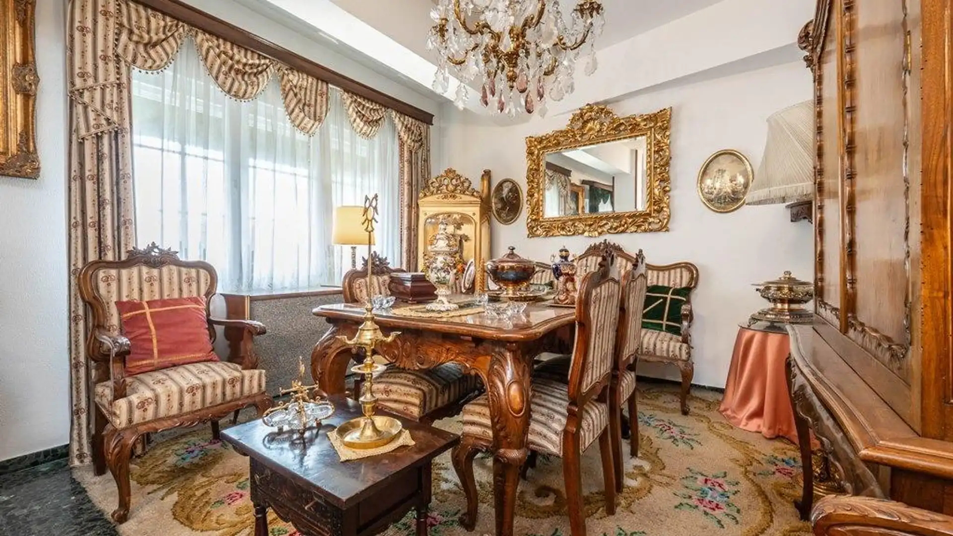 Comedor de Piso en venta en  Granada Capital con Balcón