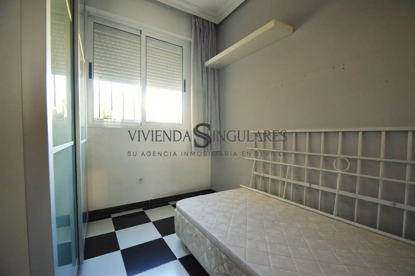 Bedroom of Flat for sale in Sevilla  with Air Conditioner and Heating