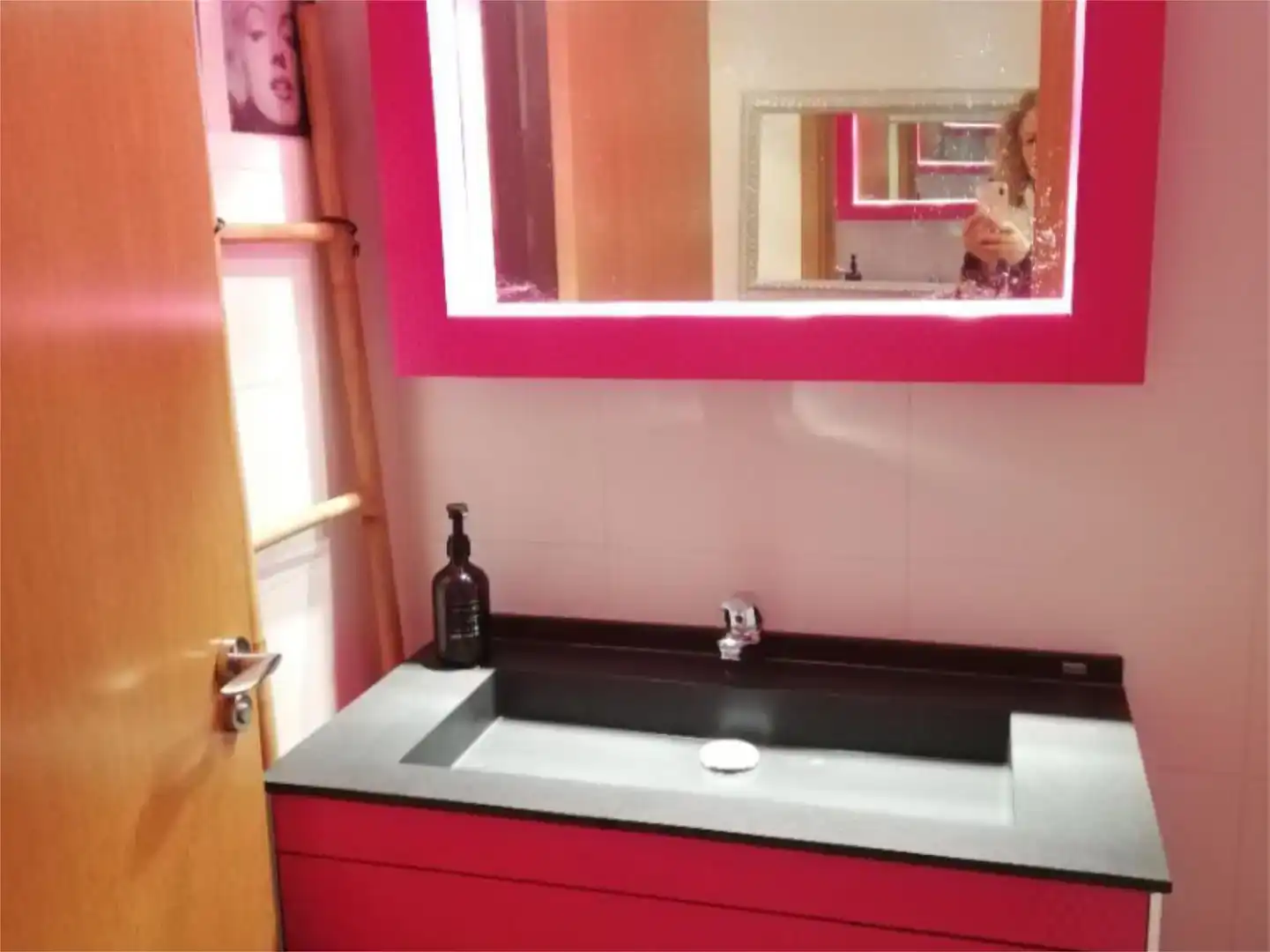 Baño de Piso de alquiler en Mula con Aire acondicionado y Amueblado