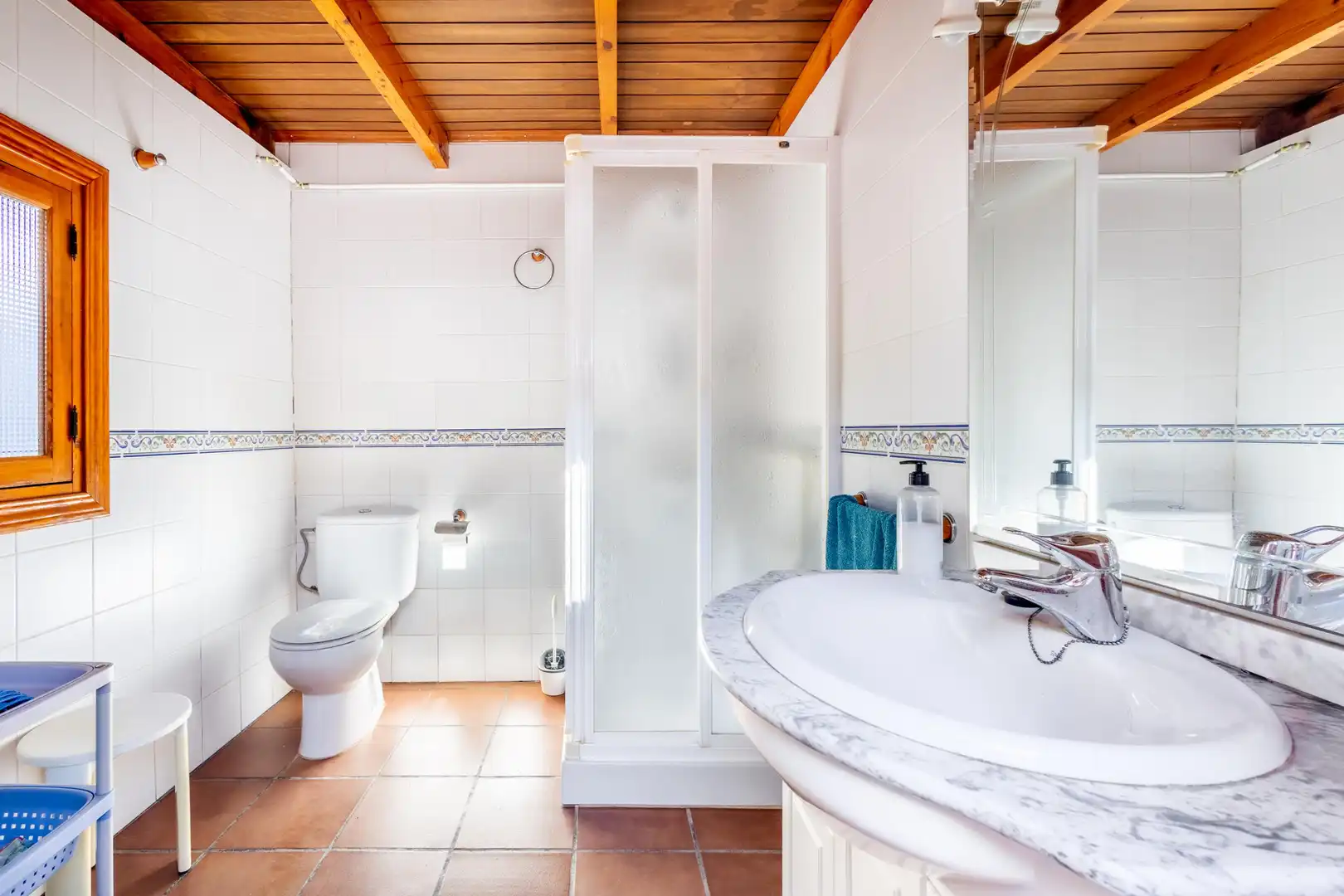 Bathroom of Houses for sale in Málaga  with Air Conditioner, Heating and Private garden