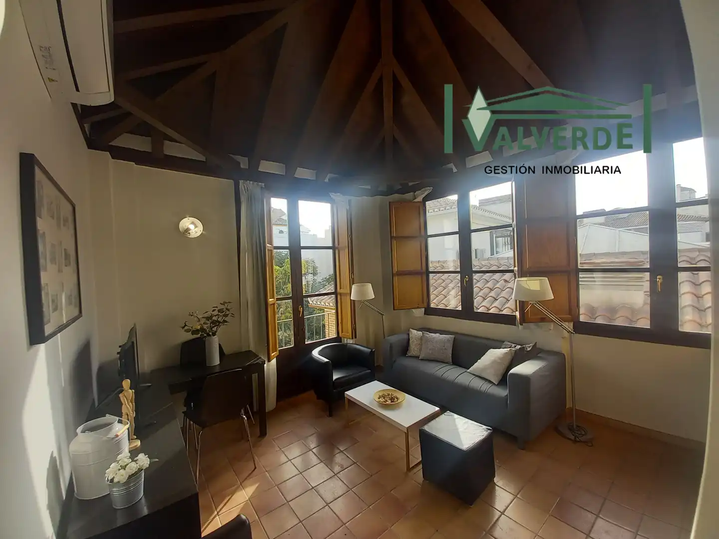 Flat for rent in Plaza de la Trinidad, Centro - Sagrario