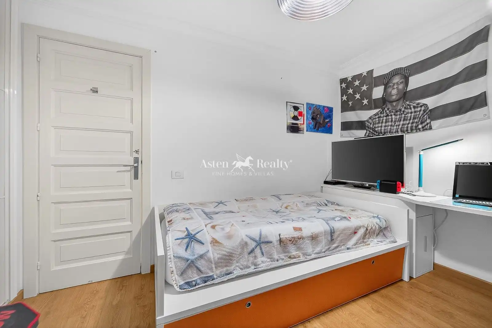 Dormitori de Apartament en venda en Arona amb Aire condicionat, Terrassa i Piscina