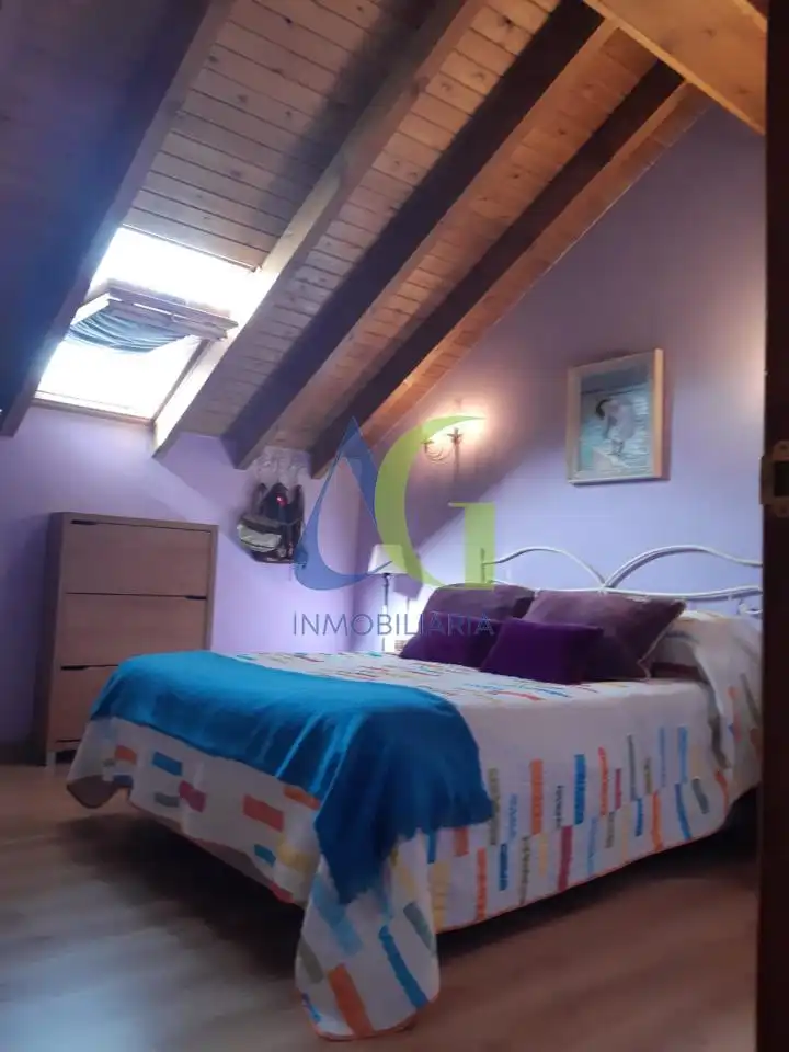 Habitación de Casa o chalet en venta en Carrocera con Calefacción, Trastero y Amueblado