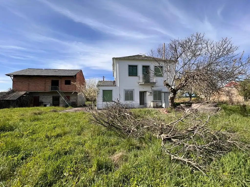Casa rústica en venda a Camponaraya, imagen 2