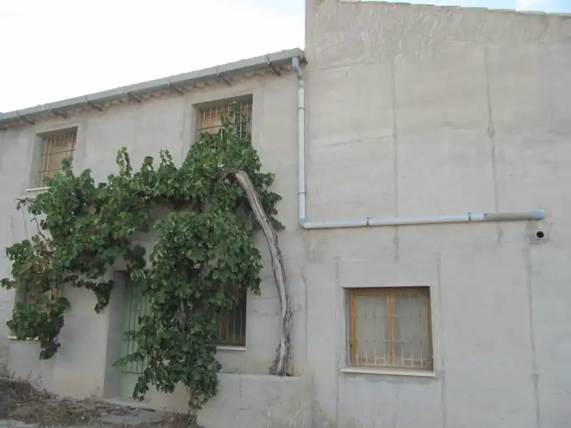Casa rústica en venda a Monóvar  / Monòver