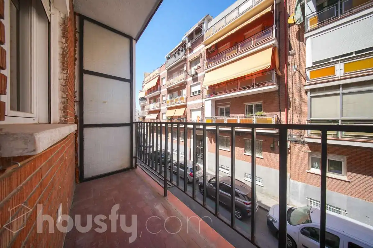 Exterior view of Flat for sale in Madrid  with Terrace, Furnished and Balcony