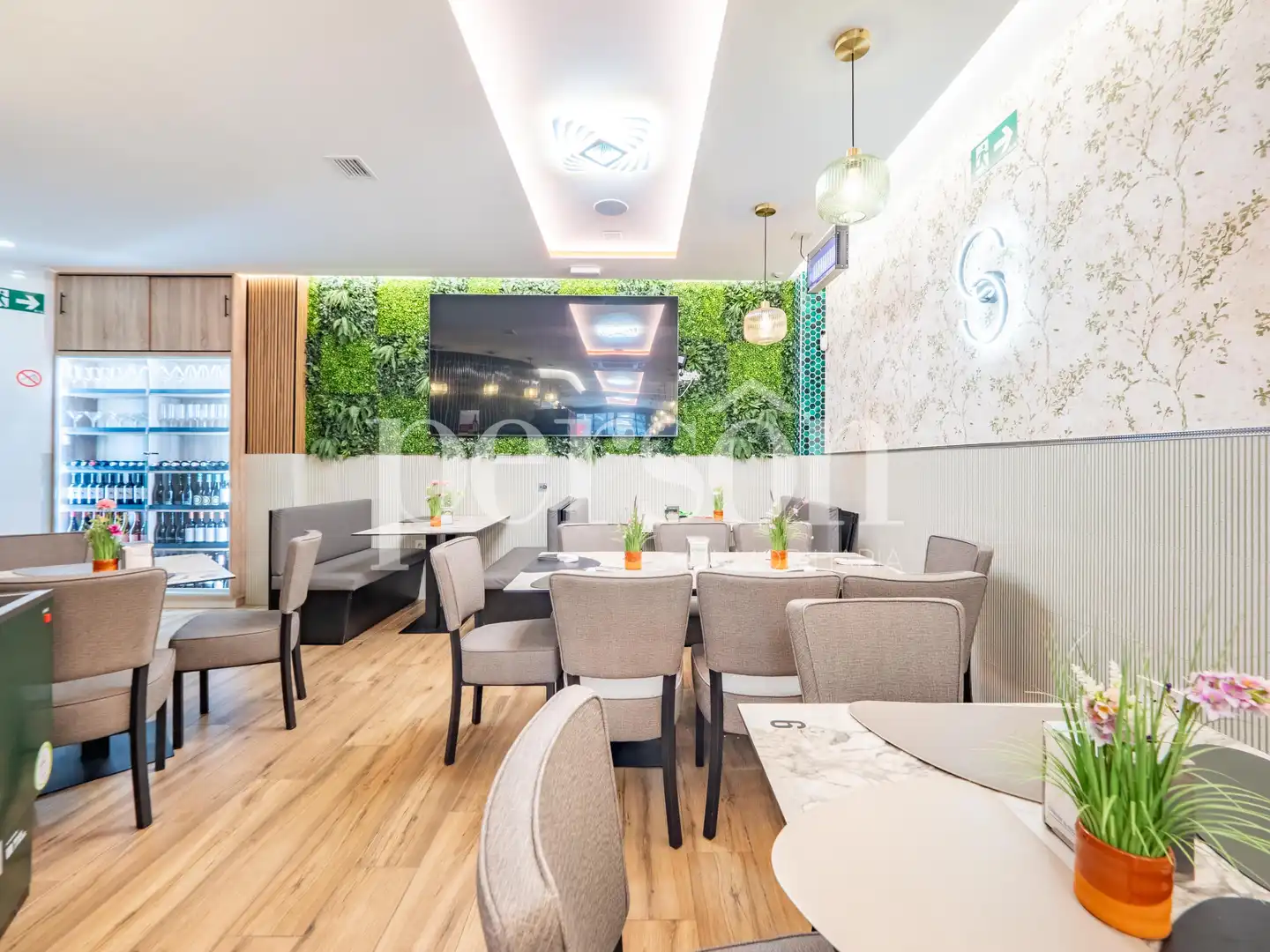 Business premises for transfer in L'Eixample, imagen 3