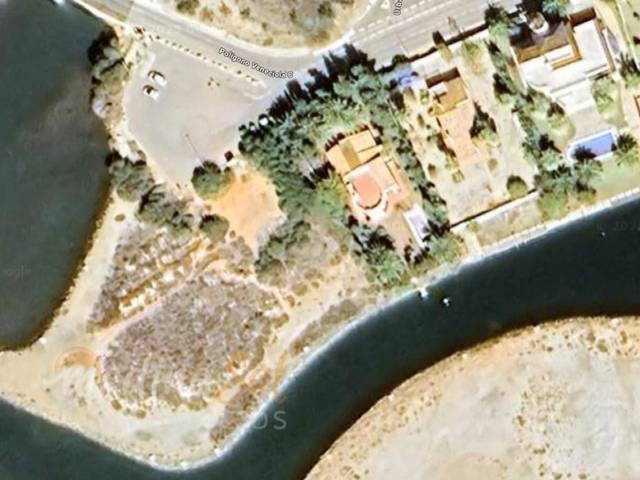 Terreno residencial en Venta en Barrio Veneziola C (Manga) en Veneziola