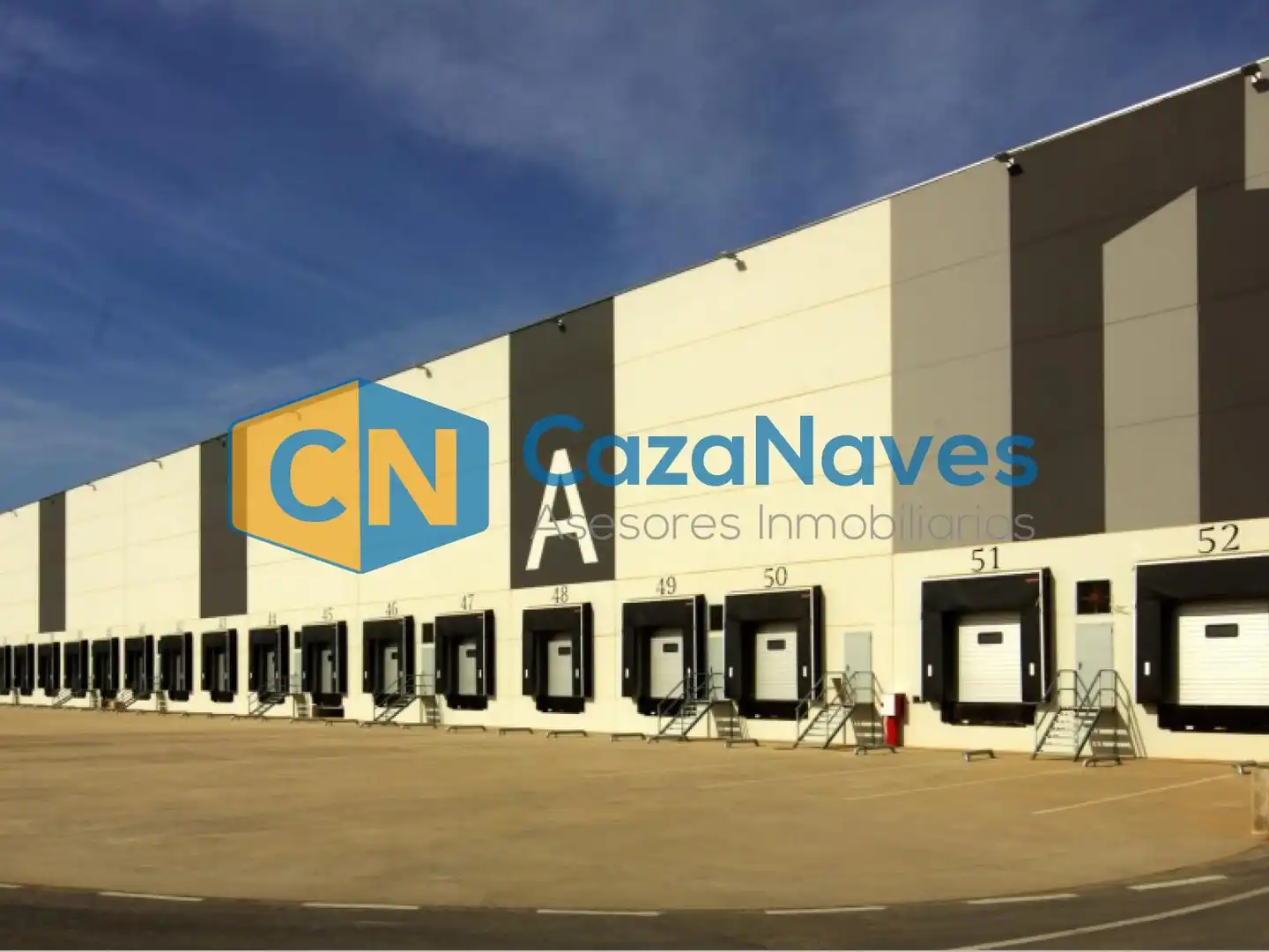 Industrial building to rent in Alovera