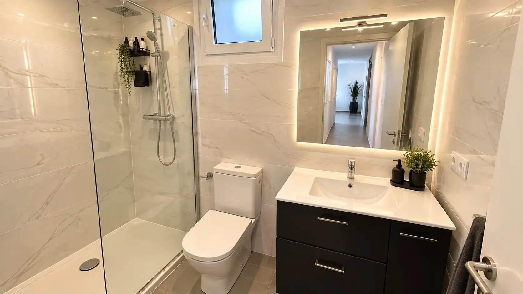Bathroom of Houses for sale in Almadrava - Canyelles - Puig-Rom