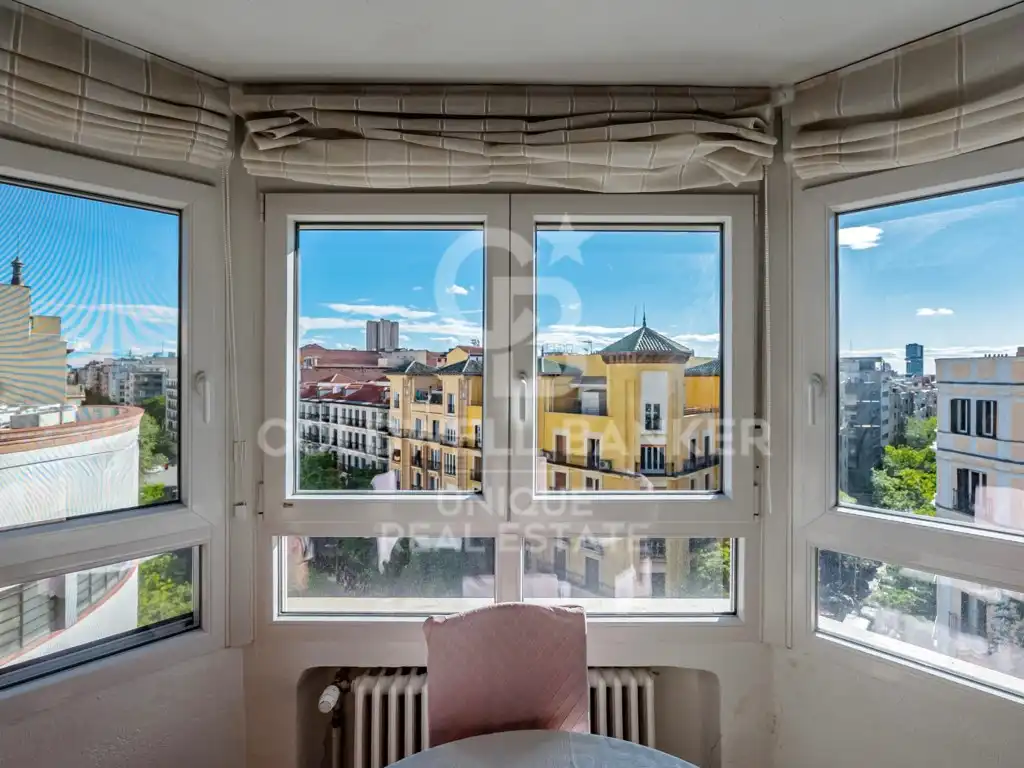 Vista exterior de Piso en venta en Madrid con Terraza