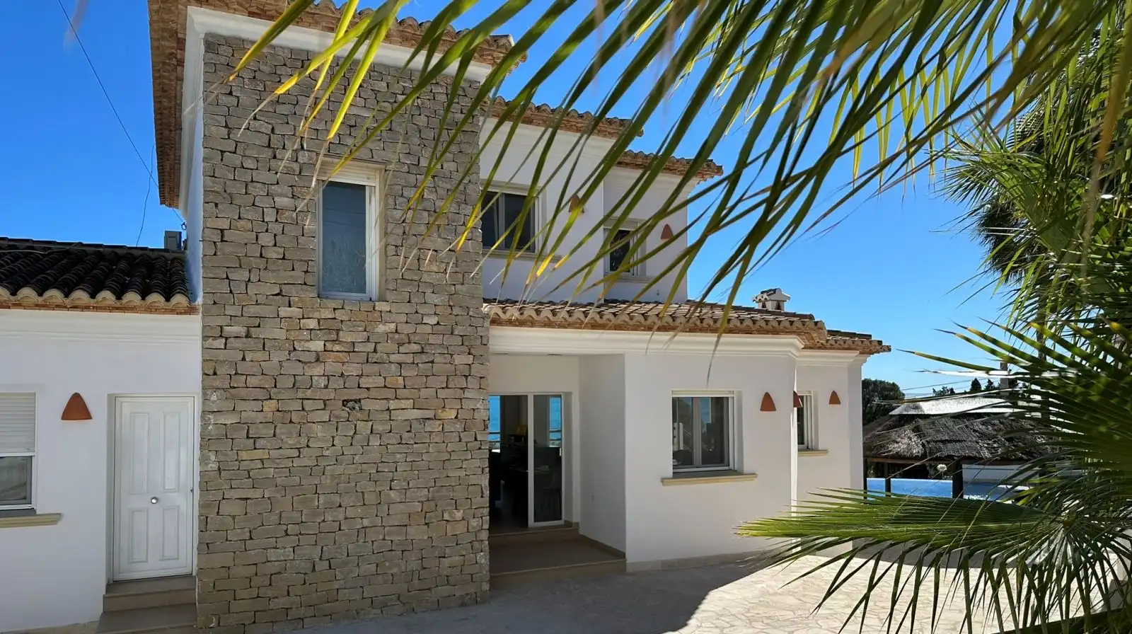 Vista exterior de Casa o xalet en venda en Benissa amb Aire condicionat, Calefacció i Jardí privat